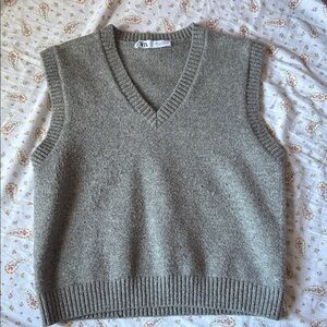ZARA Grey V-Neck Knit Vest